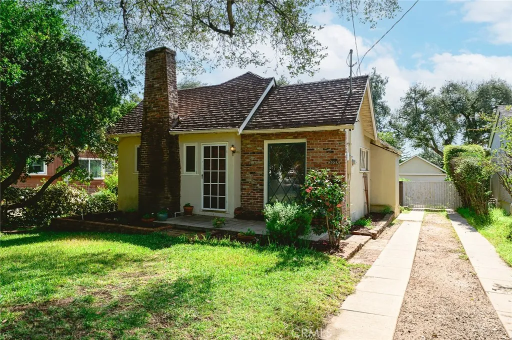 2038 Oakwood Street, Pasadena, California 91104 home-pic-2