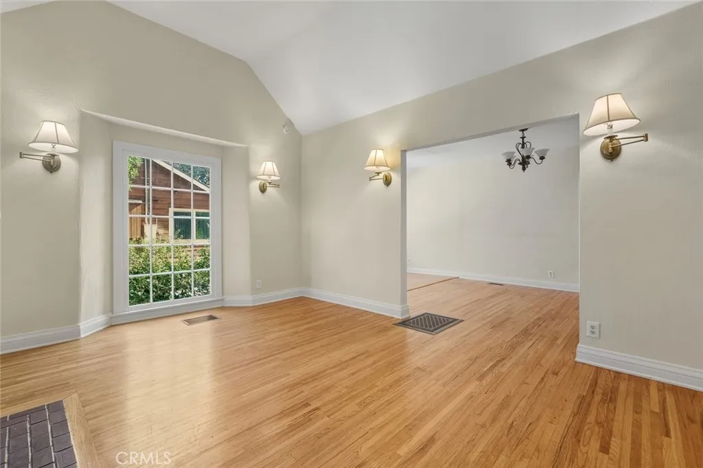 2038 Oakwood Street, Pasadena, California 91104 home-pic-7