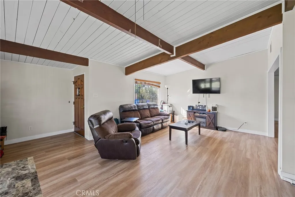 5902 N Viceroy, Azusa, California 91702 home-pic-4