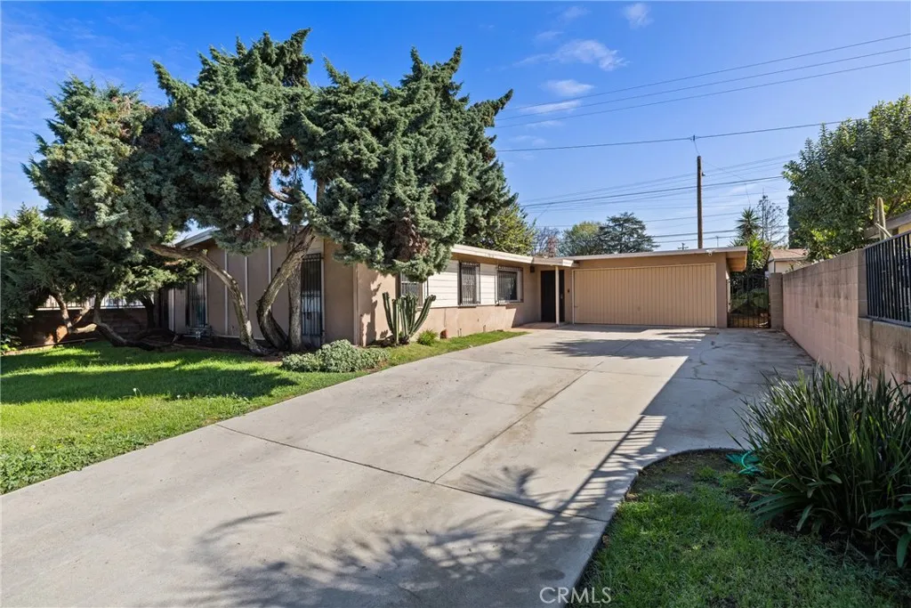 5902 N Viceroy, Azusa, California 91702 home-pic-1