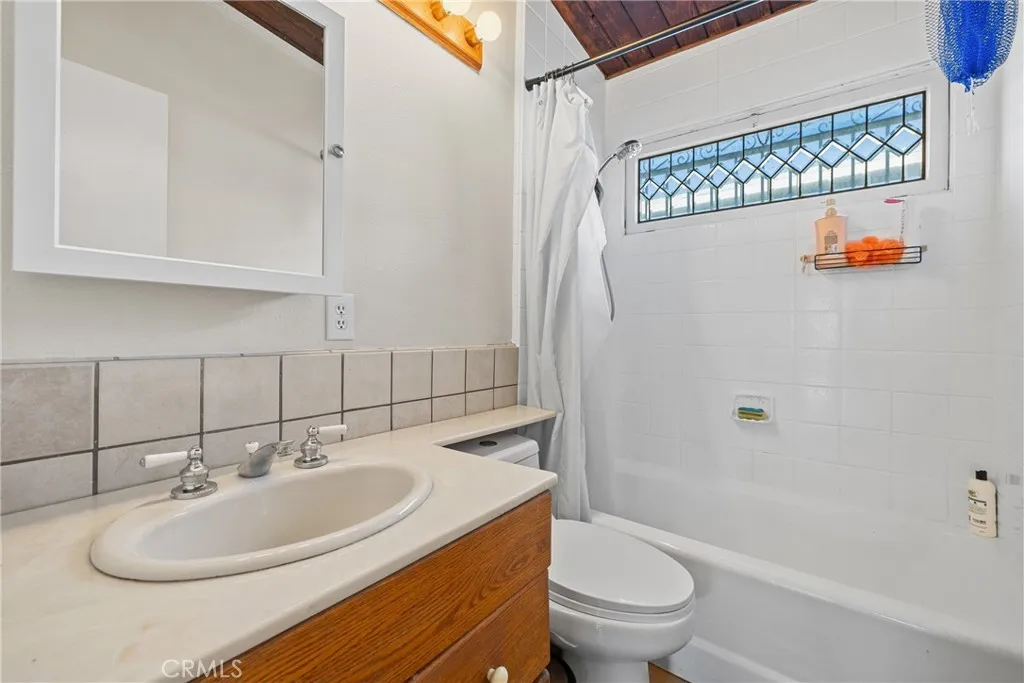 5902 N Viceroy, Azusa, California 91702 home-pic-12