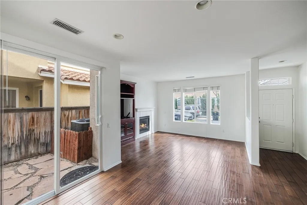 24650 Montevista, Valencia, California 91354 home-pic-4