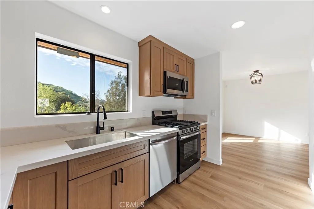 5036 Echo Street 408, Los Angeles, California 90042 home-pic-2