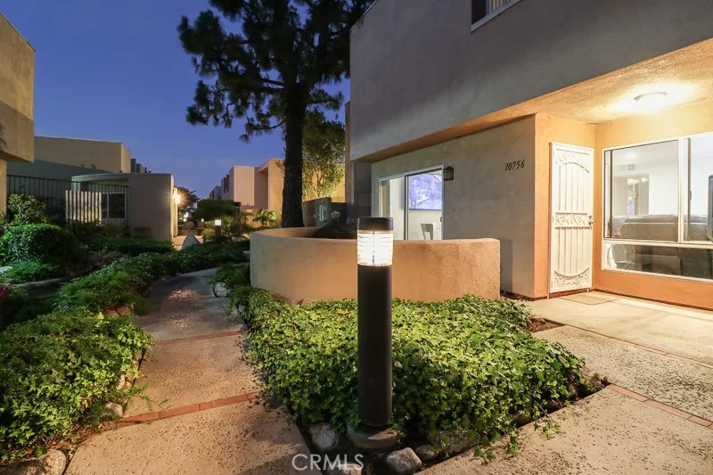 10756 Knott Avenue, Stanton, California 90680 home-pic-36
