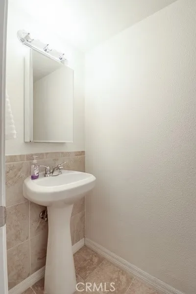 10756 Knott Avenue, Stanton, California 90680 home-pic-18