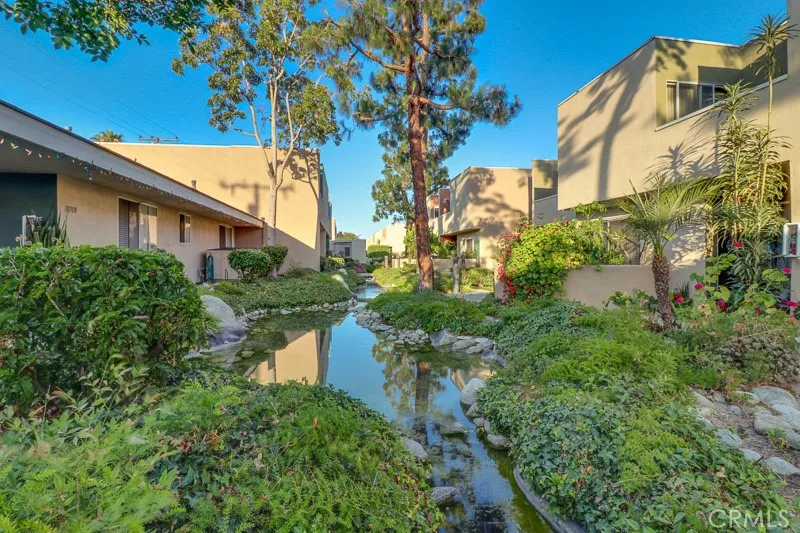 10756 Knott Avenue, Stanton, California 90680 home-pic-22