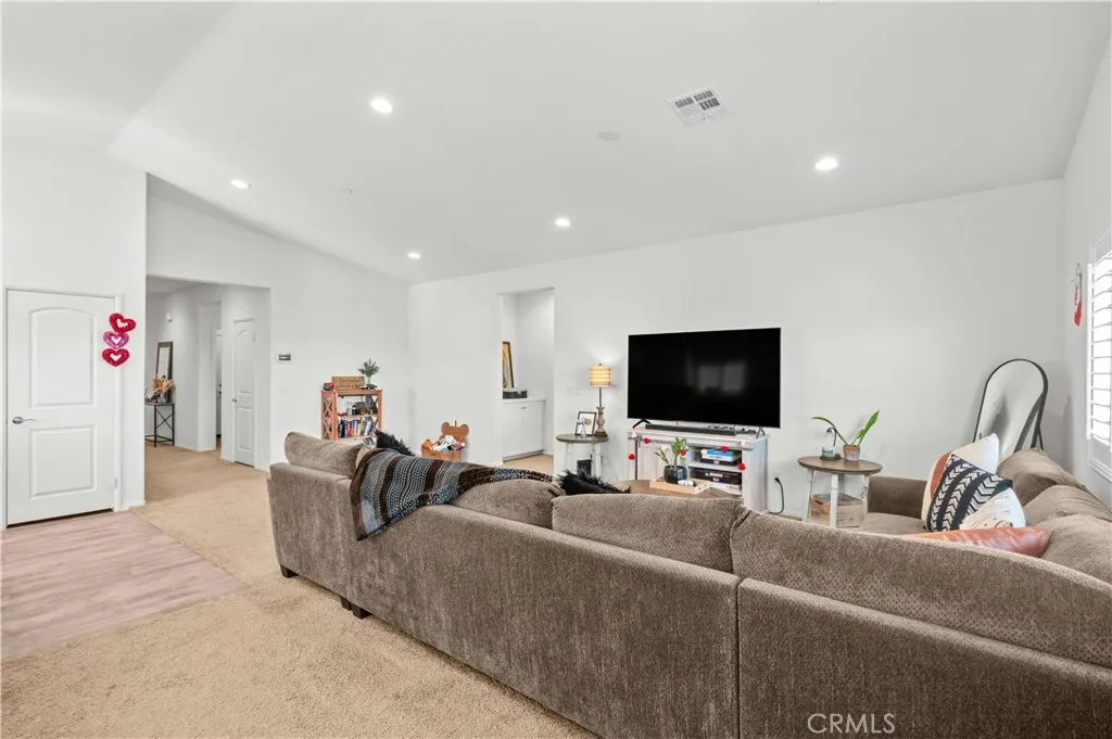 10657 Appaloosa, Hesperia, California 92345 home-pic-10