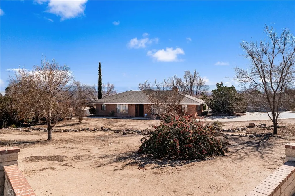 9925 Balsam, Hesperia, California 92345 home-pic-3