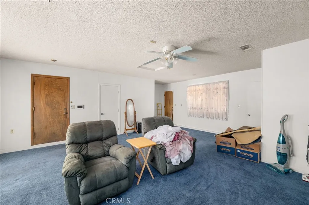 9925 Balsam, Hesperia, California 92345 home-pic-30