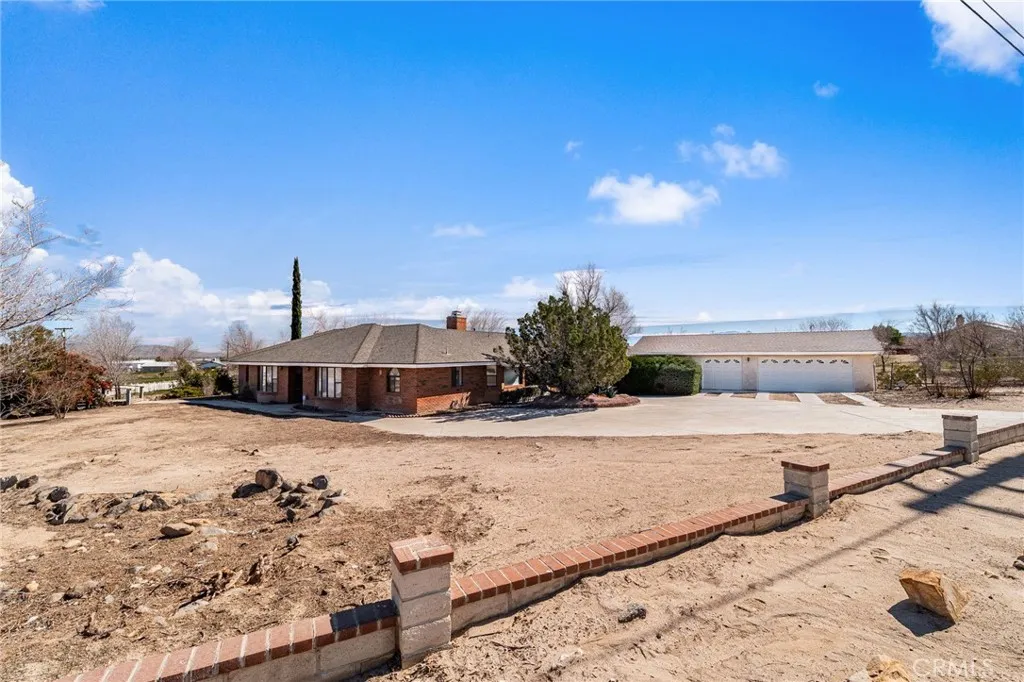 9925 Balsam, Hesperia, California 92345 home-pic-4
