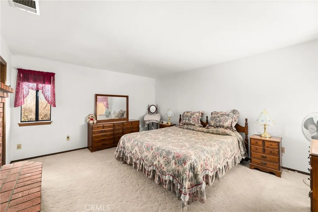 9925 Balsam, Hesperia, California 92345 home-pic-20