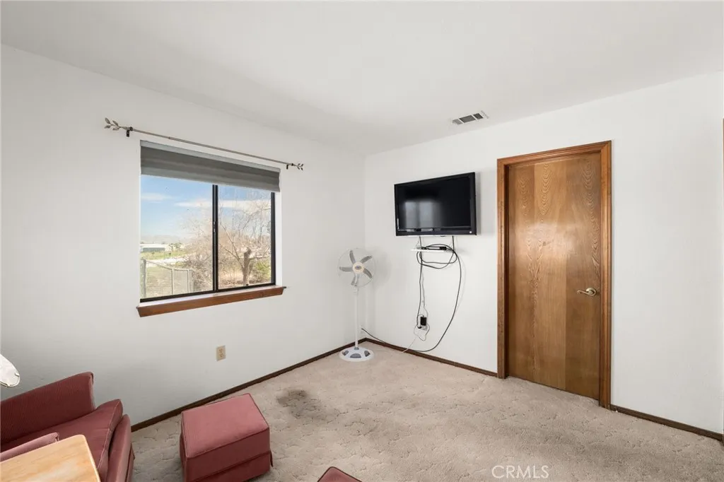 9925 Balsam, Hesperia, California 92345 home-pic-24