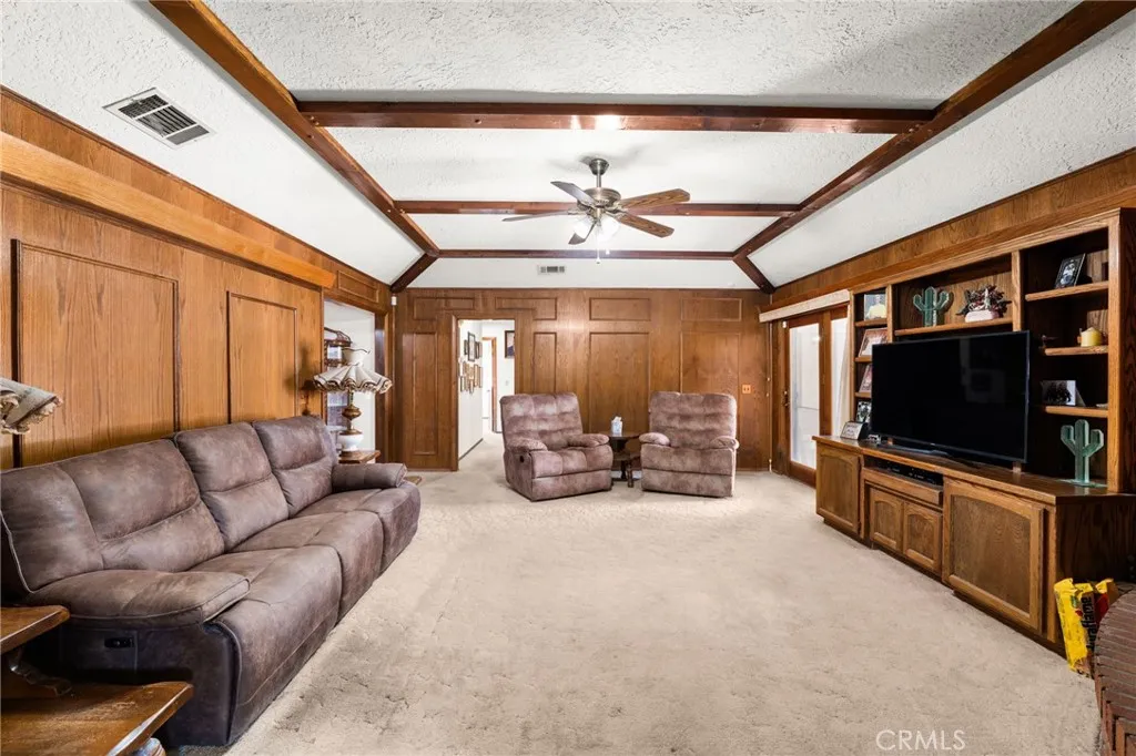 9925 Balsam, Hesperia, California 92345 home-pic-17