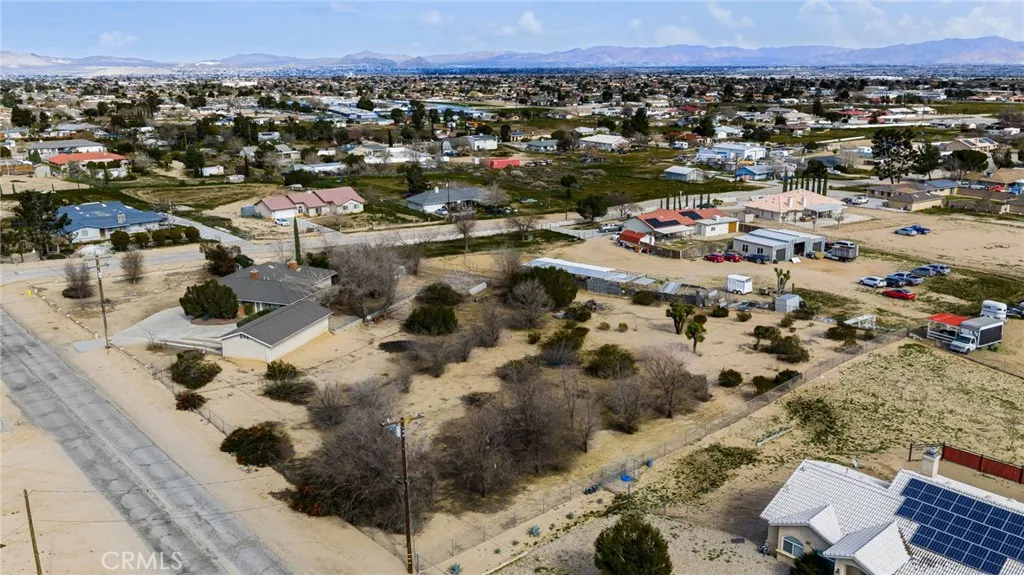9925 Balsam, Hesperia, California 92345 home-pic-53