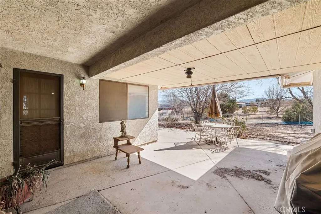 9925 Balsam, Hesperia, California 92345 home-pic-27