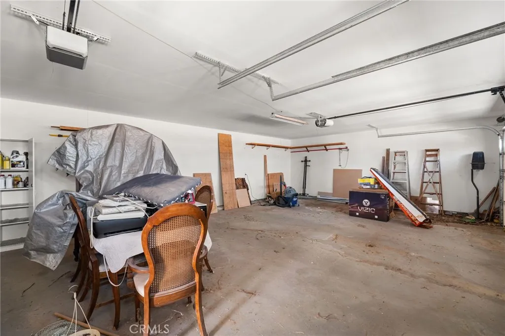 9925 Balsam, Hesperia, California 92345 home-pic-48
