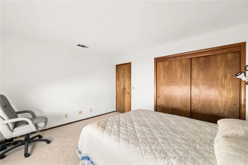 9925 Balsam, Hesperia, California 92345 home-pic-26
