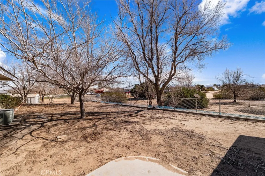 9925 Balsam, Hesperia, California 92345 home-pic-35
