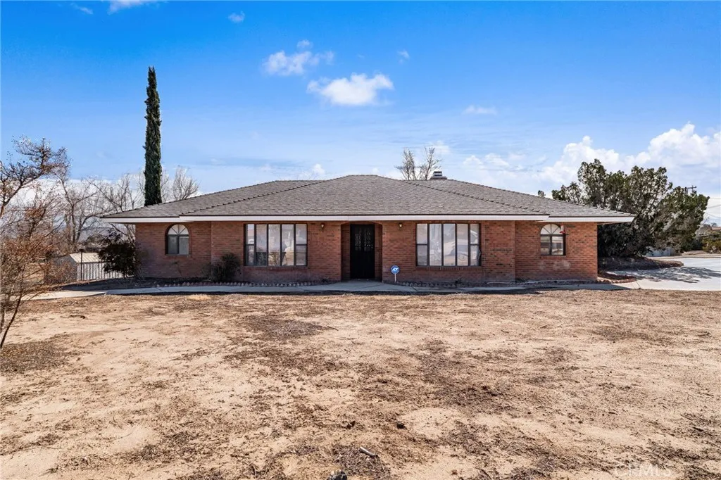 9925 Balsam, Hesperia, California 92345 home-pic-1