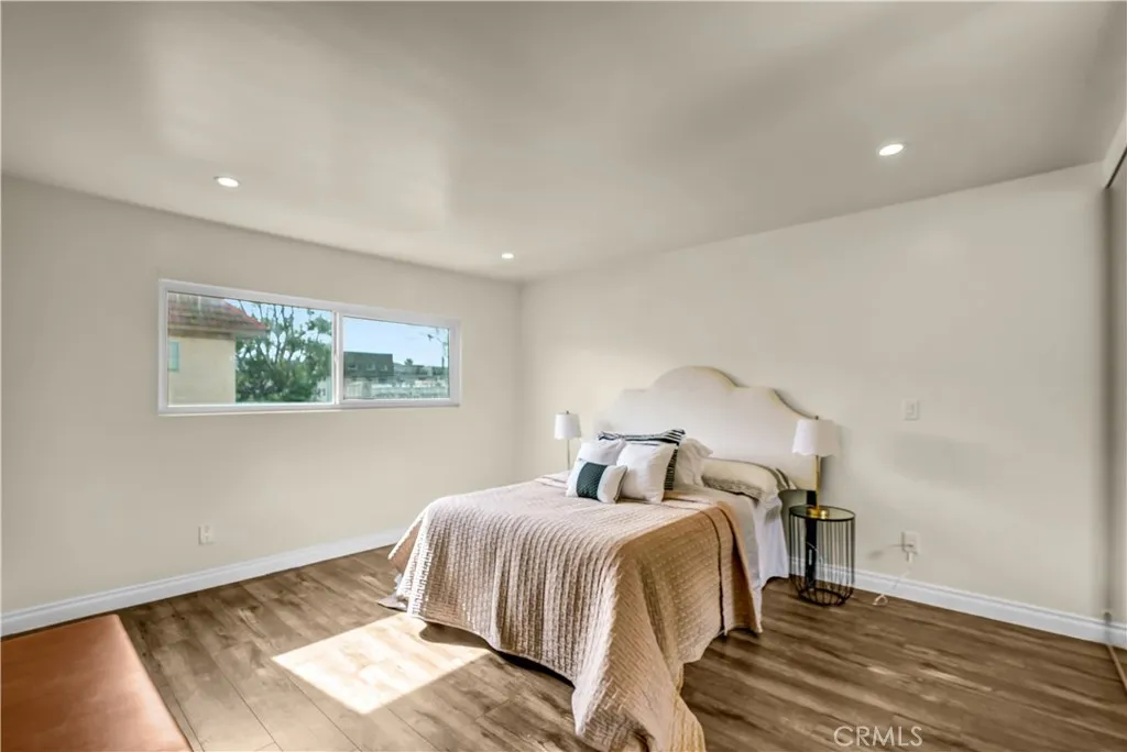5412 Lindley Avenue 325, Encino, California 91316 home-pic-16