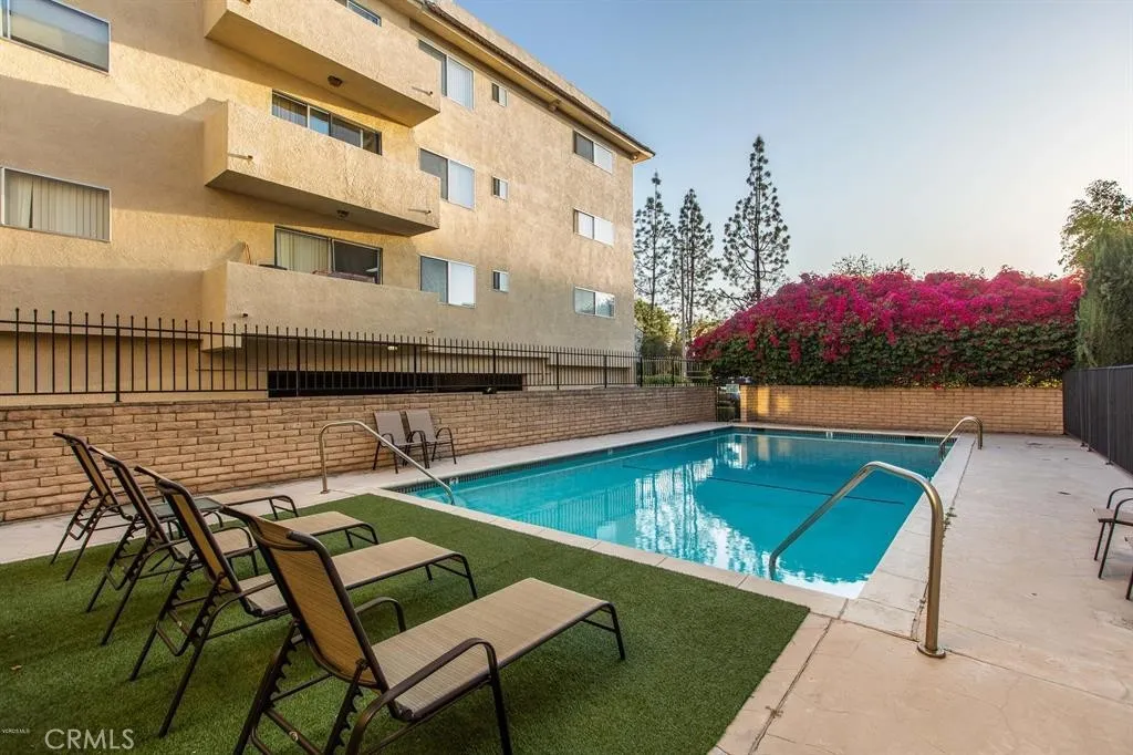 5412 Lindley Avenue 325, Encino, California 91316 home-pic-39