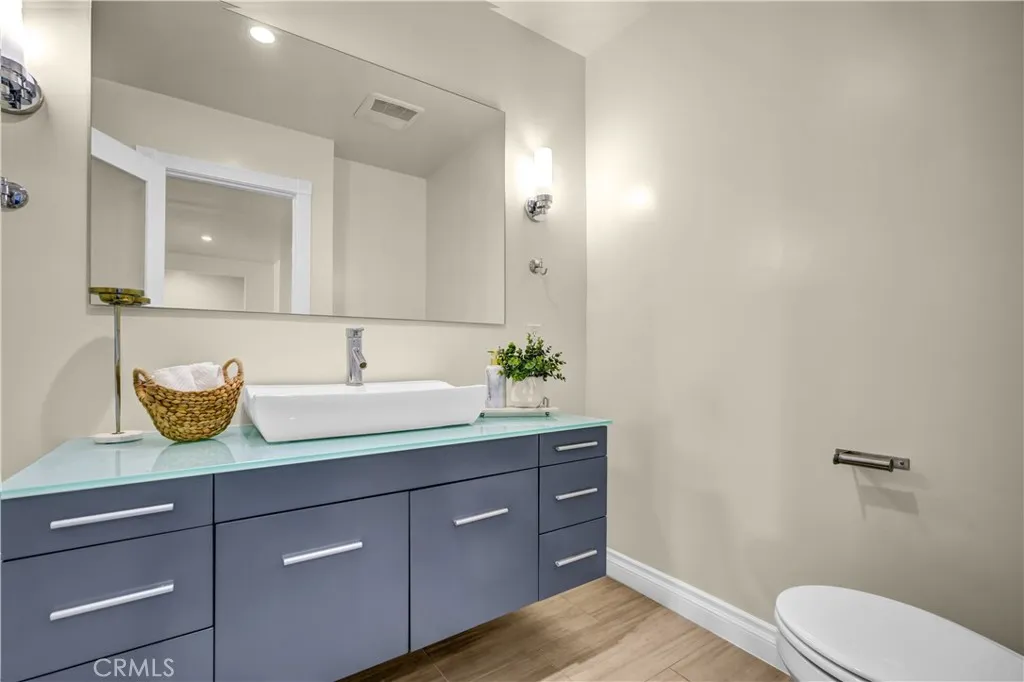 5412 Lindley Avenue 325, Encino, California 91316 home-pic-25