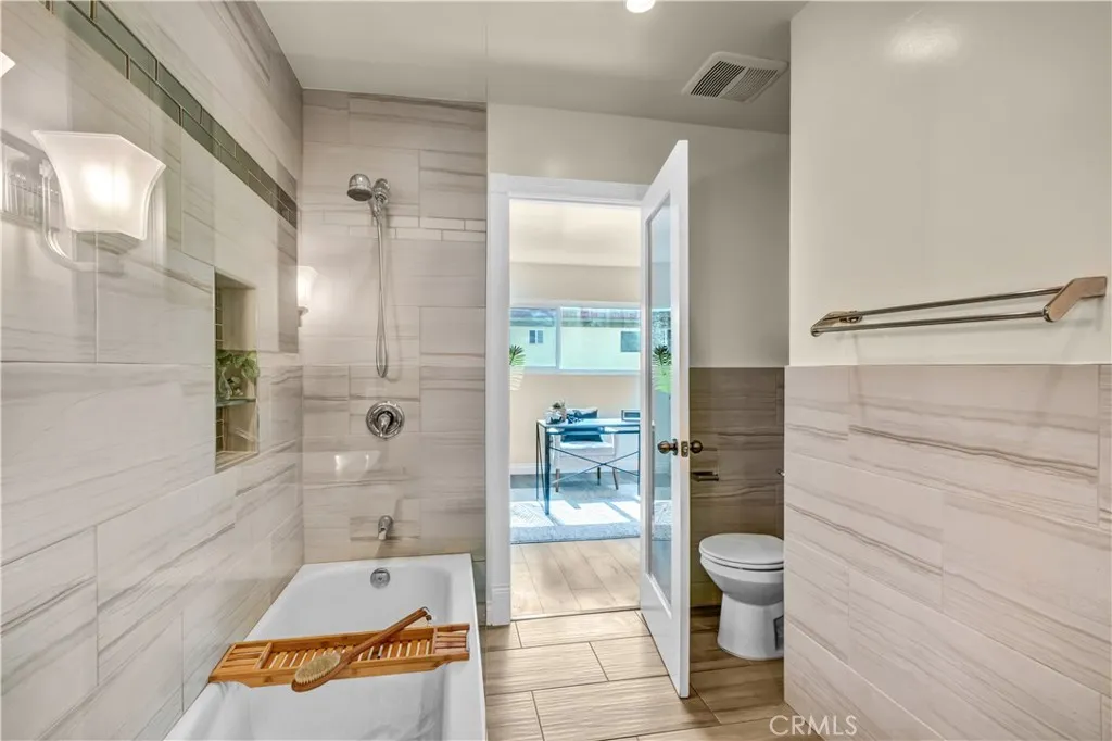 5412 Lindley Avenue 325, Encino, California 91316 home-pic-28