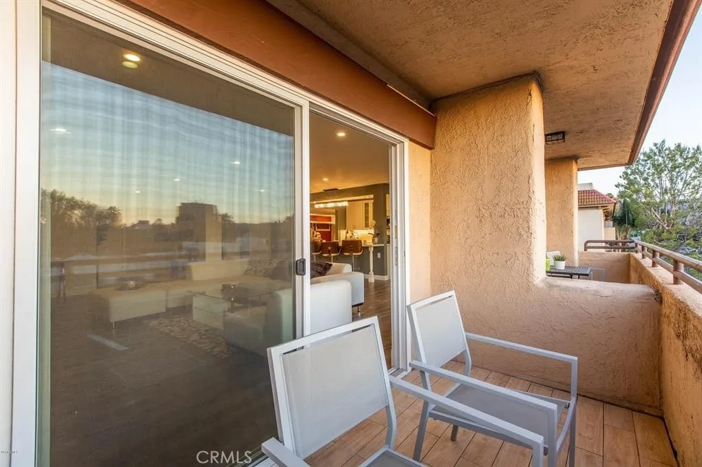 5412 Lindley Avenue 325, Encino, California 91316 home-pic-33