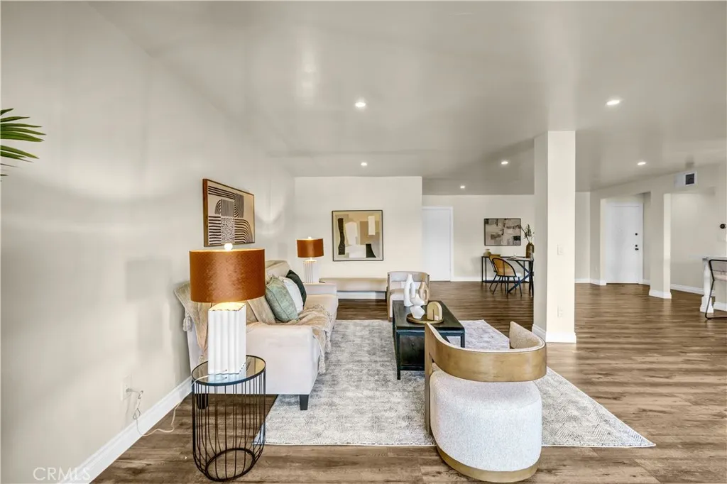 5412 Lindley Avenue 325, Encino, California 91316 home-pic-7