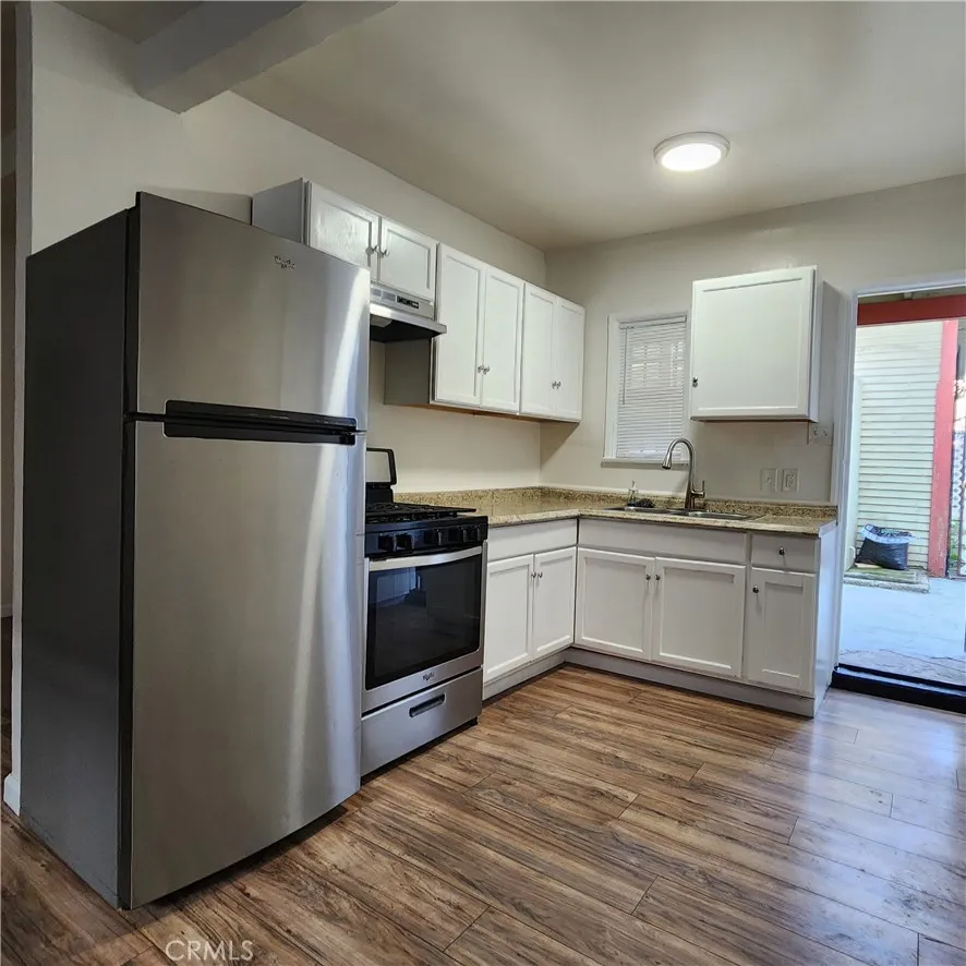 1105 Cherry Ave, Long Beach, California 90813 home-pic-4