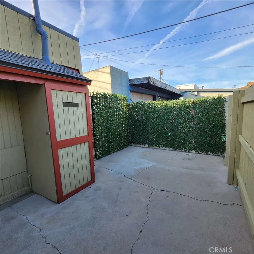 1105 Cherry Ave, Long Beach, California 90813 home-pic-3
