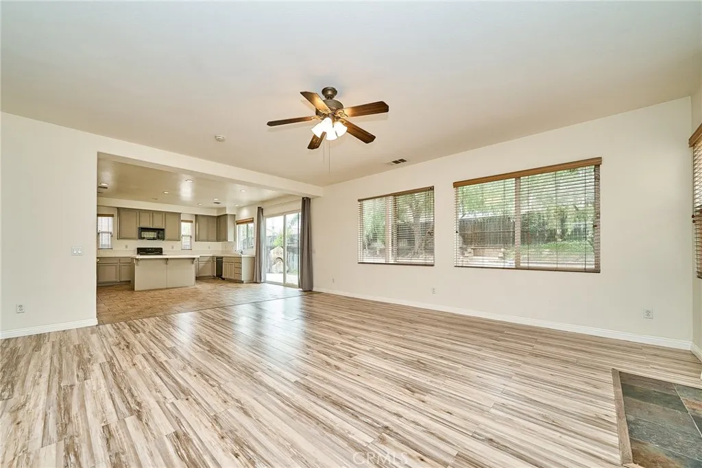26244 Charismatic Court, Moreno Valley, California 92555 home-pic-11