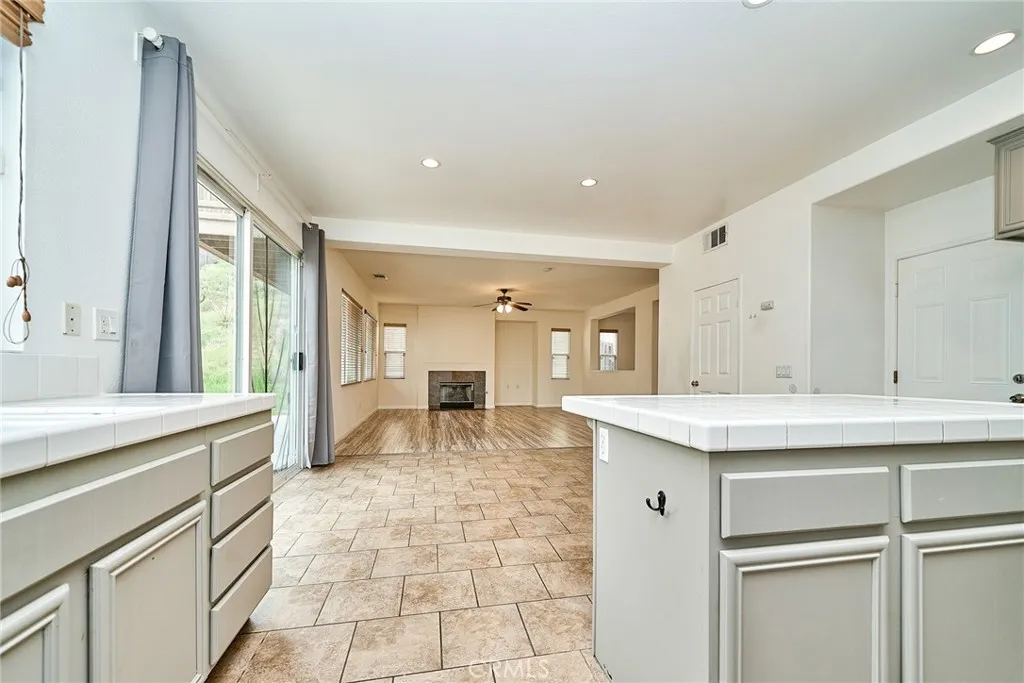 26244 Charismatic Court, Moreno Valley, California 92555 home-pic-15