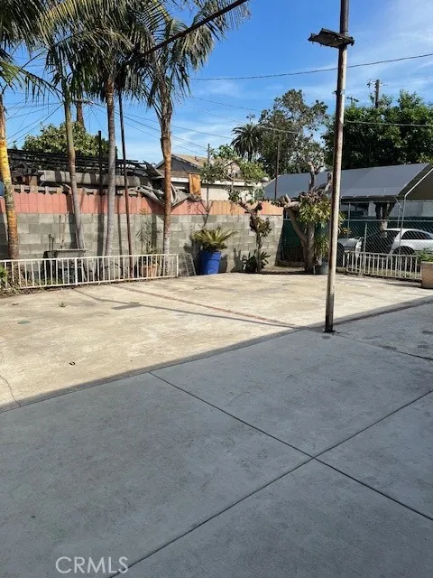 317 E 42nd Pl, Los Angeles, California 90011 home-pic-24
