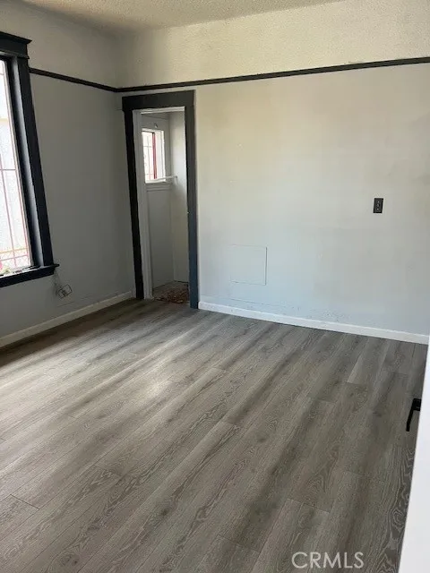 317 E 42nd Pl, Los Angeles, California 90011 home-pic-16