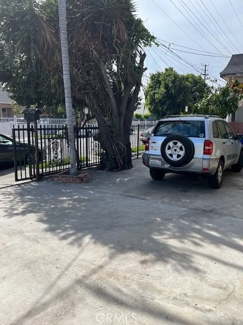 317 E 42nd Pl, Los Angeles, California 90011 home-pic-3