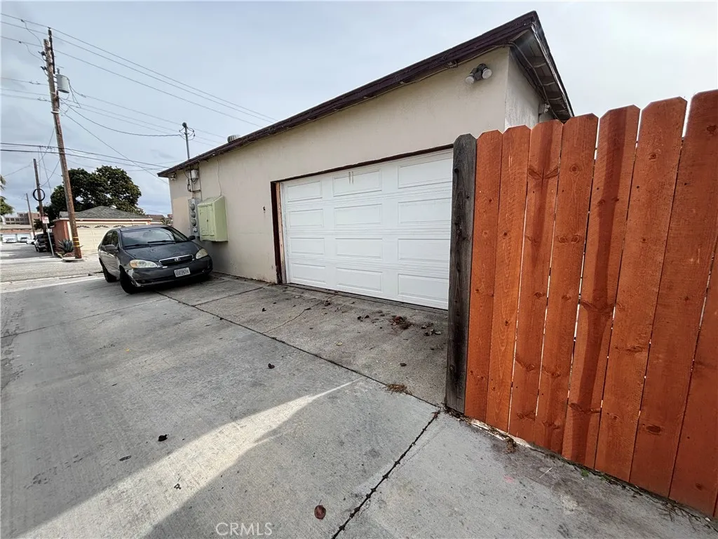 11533 Truro, Hawthorne, California 90250 — photo 5