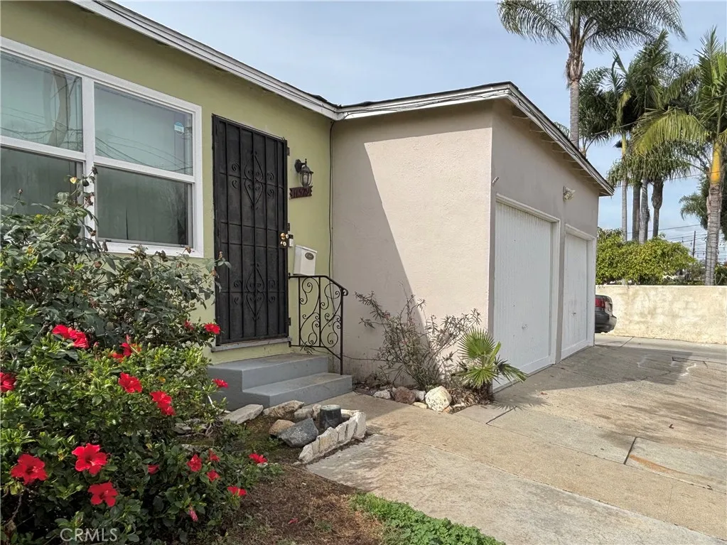 11533 Truro, Hawthorne, California 90250 — photo 4