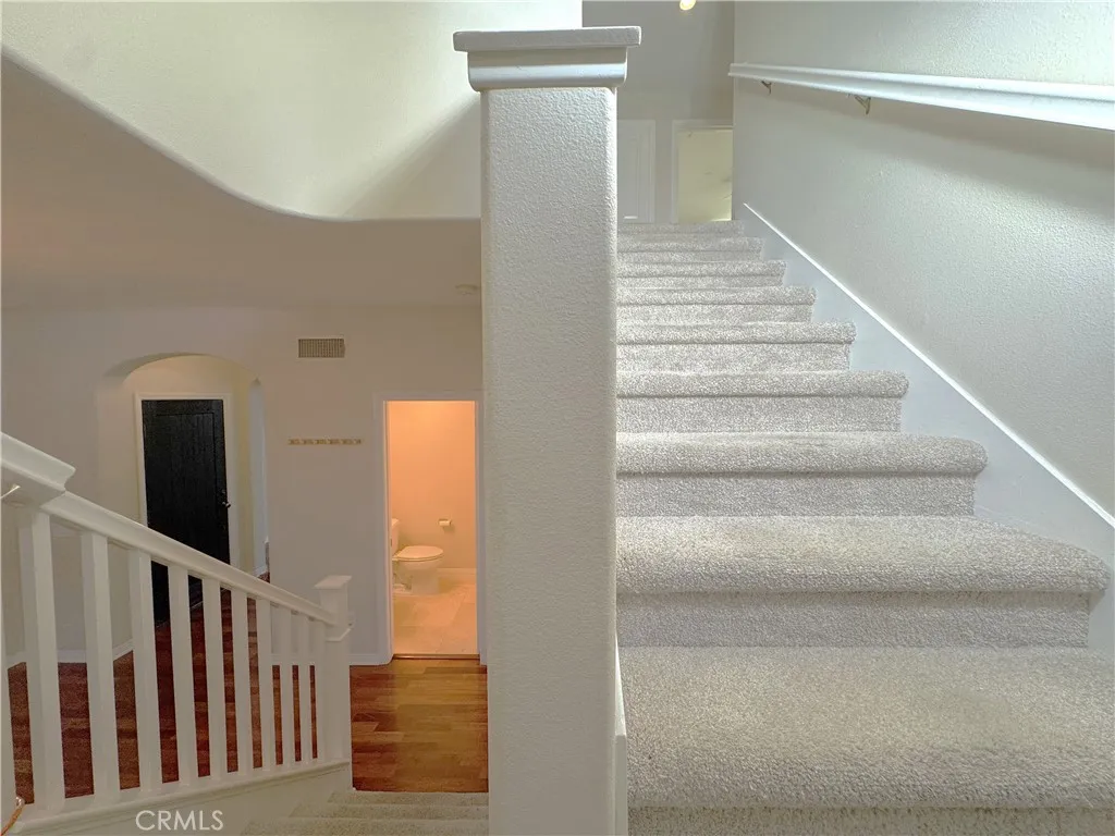 Staircase landing middle landing