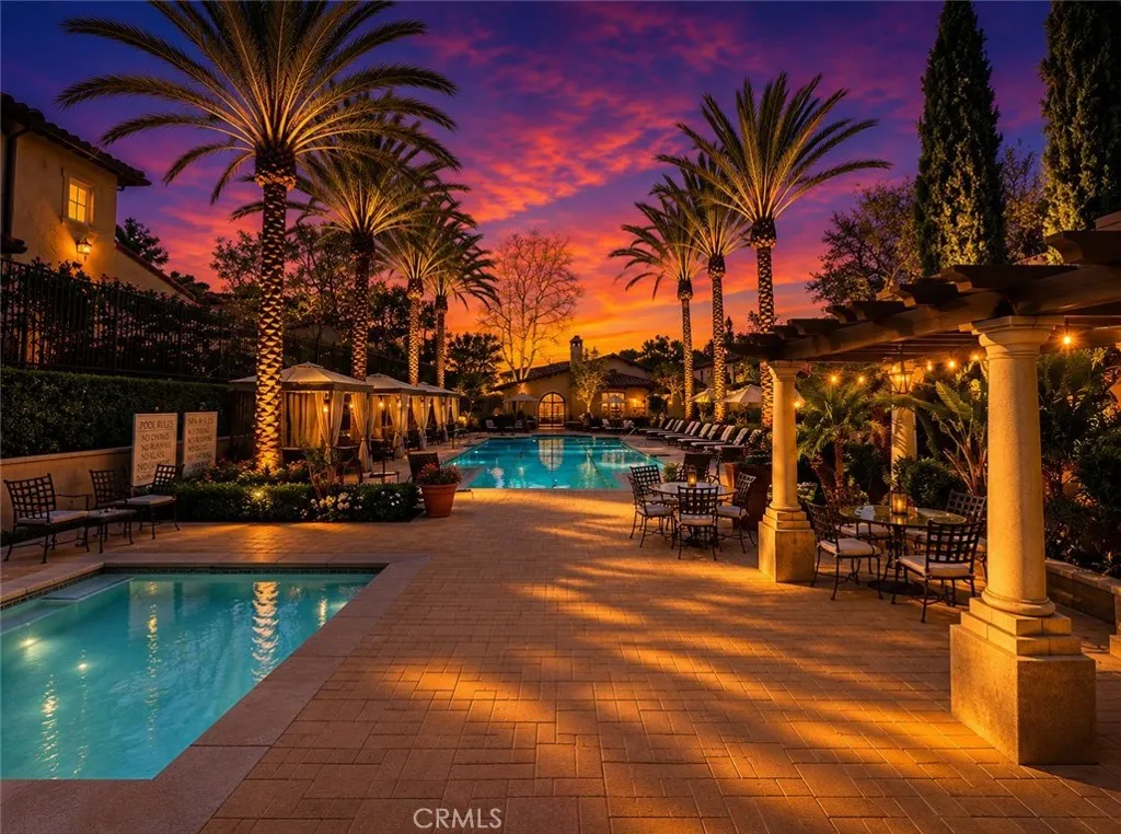 Aroborel pool, spa & lounge area