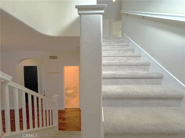Staircase landing middle landing