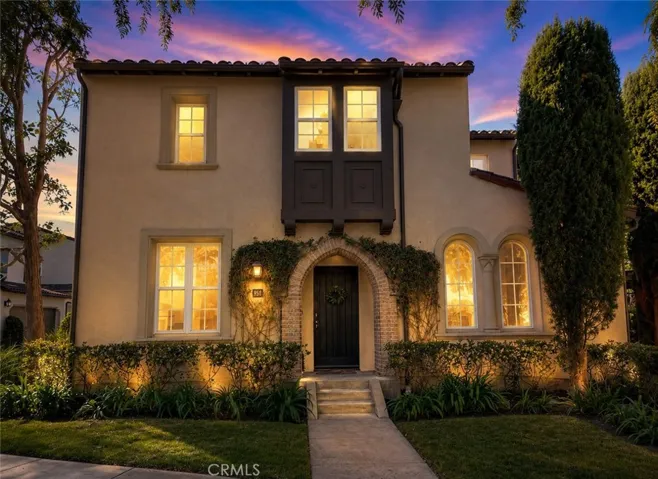 Stunning curb appeal!