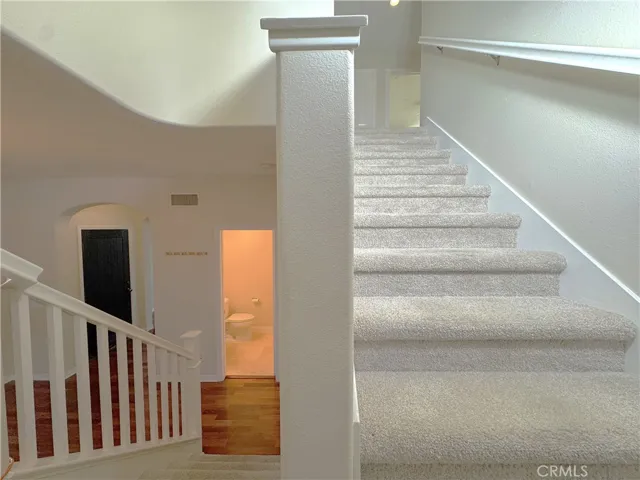 Staircase landing middle landing