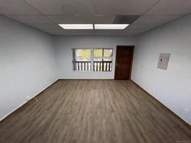 375-SF office w/ Air Conditioning