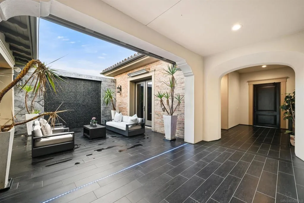 14849 Chesfield Ct, San Diego, California 92127 home-pic-4
