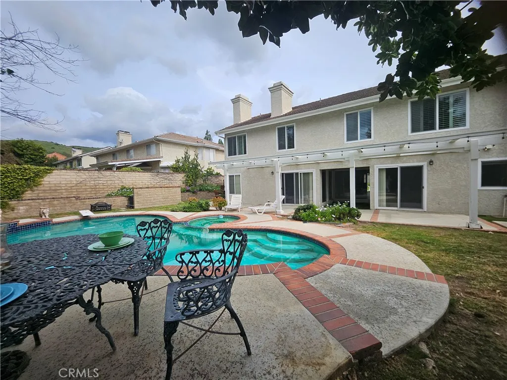 5735 Stonecrest, Agoura Hills, California 91301 home-pic-2