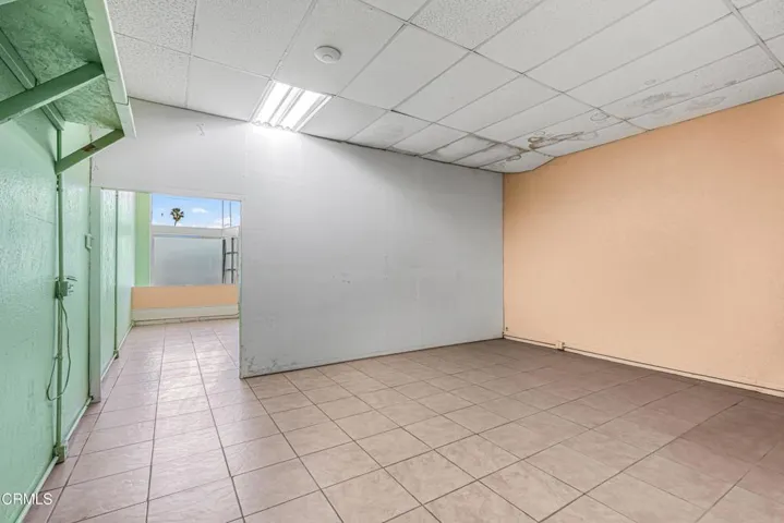 12 Remove objects in blue