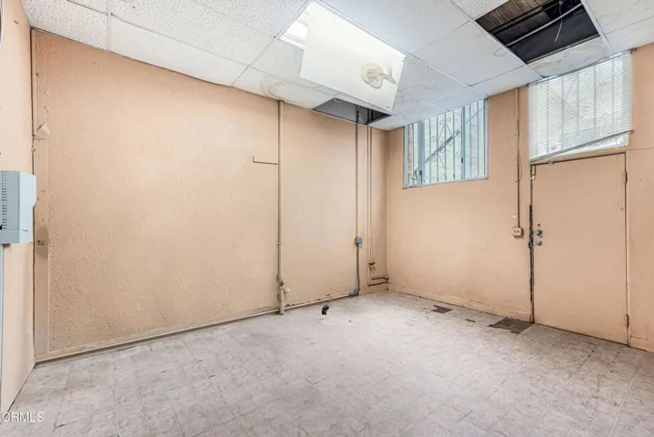 7 Remove objects in blue