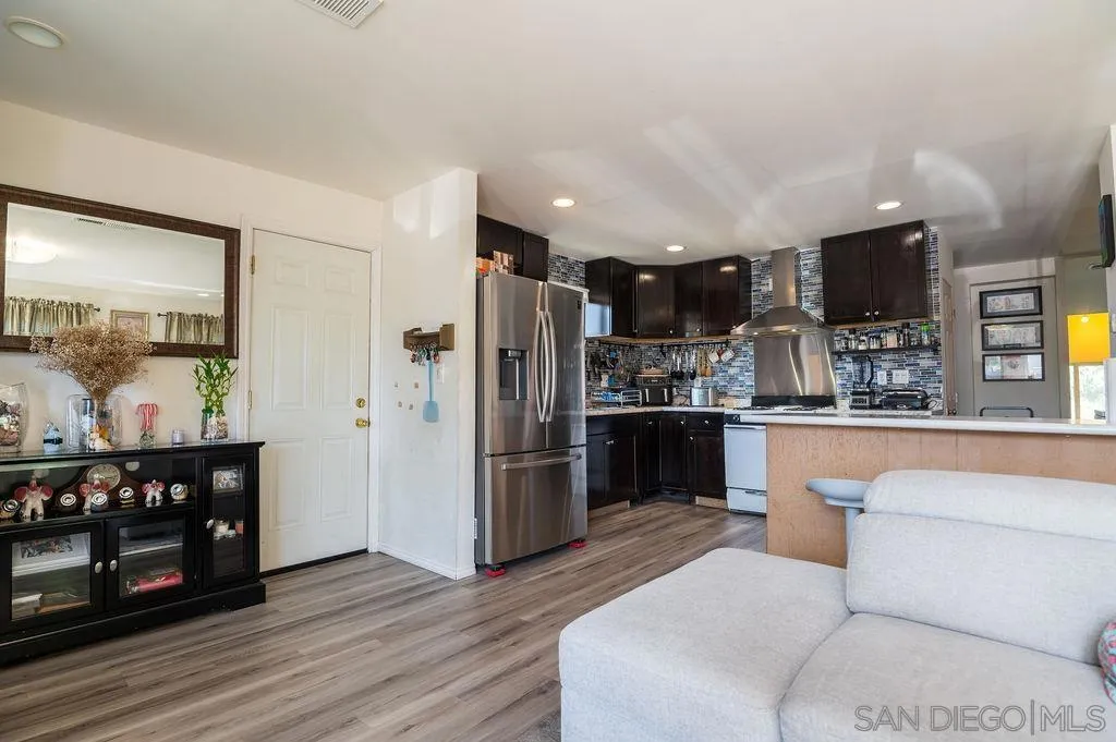 4788 Auburn Dr, San Diego, California 92105 home-pic-9