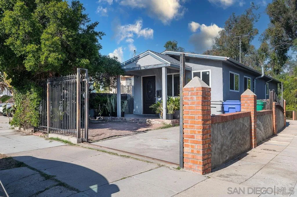4788 Auburn Dr, San Diego, California 92105 home-pic-1